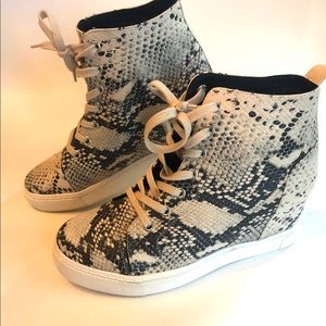 NWOT Madden Girl Snakeskin Print Wedge Sneakers